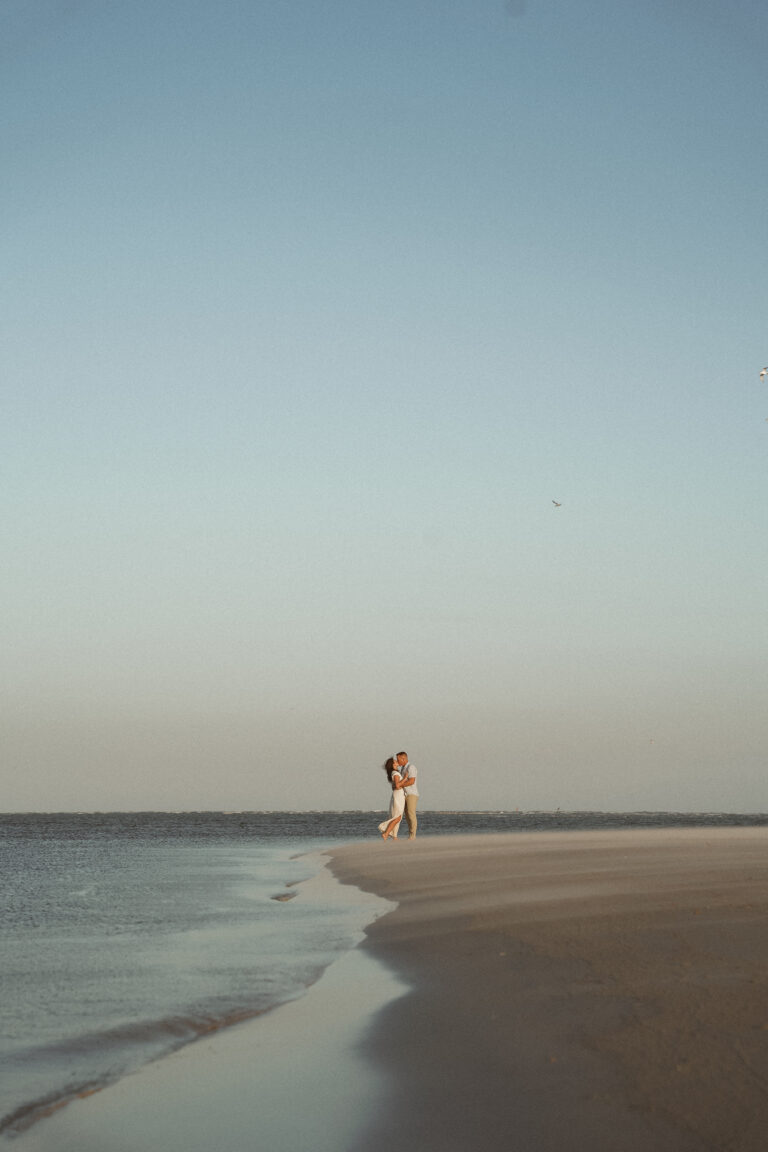 north-topsail-beach-couples-blomgren-10