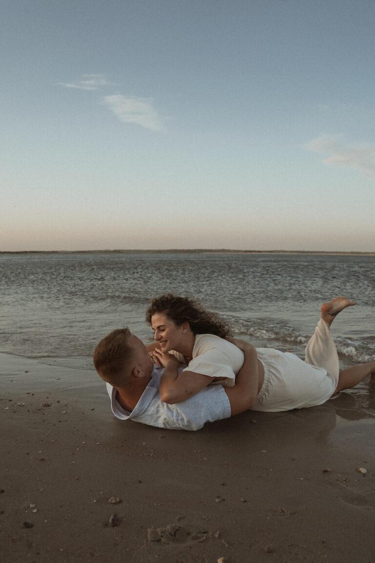 north-topsail-beach-couples-blomgren-14