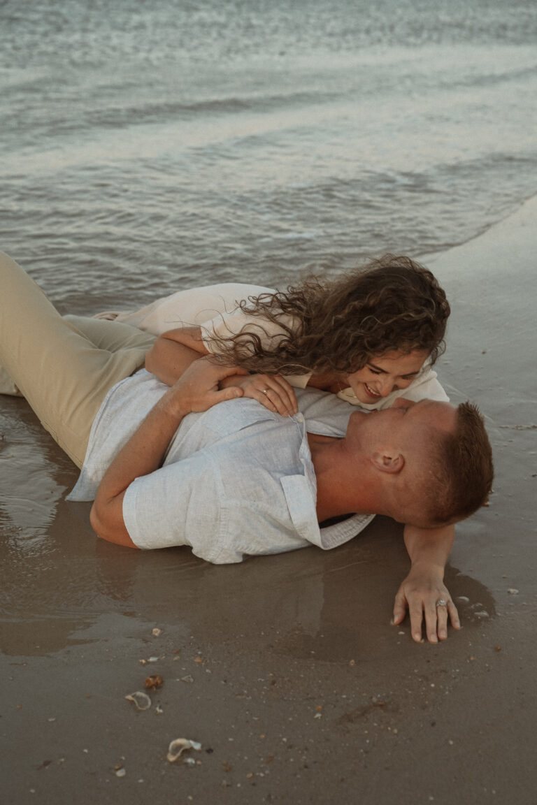 north-topsail-beach-couples-blomgren-17