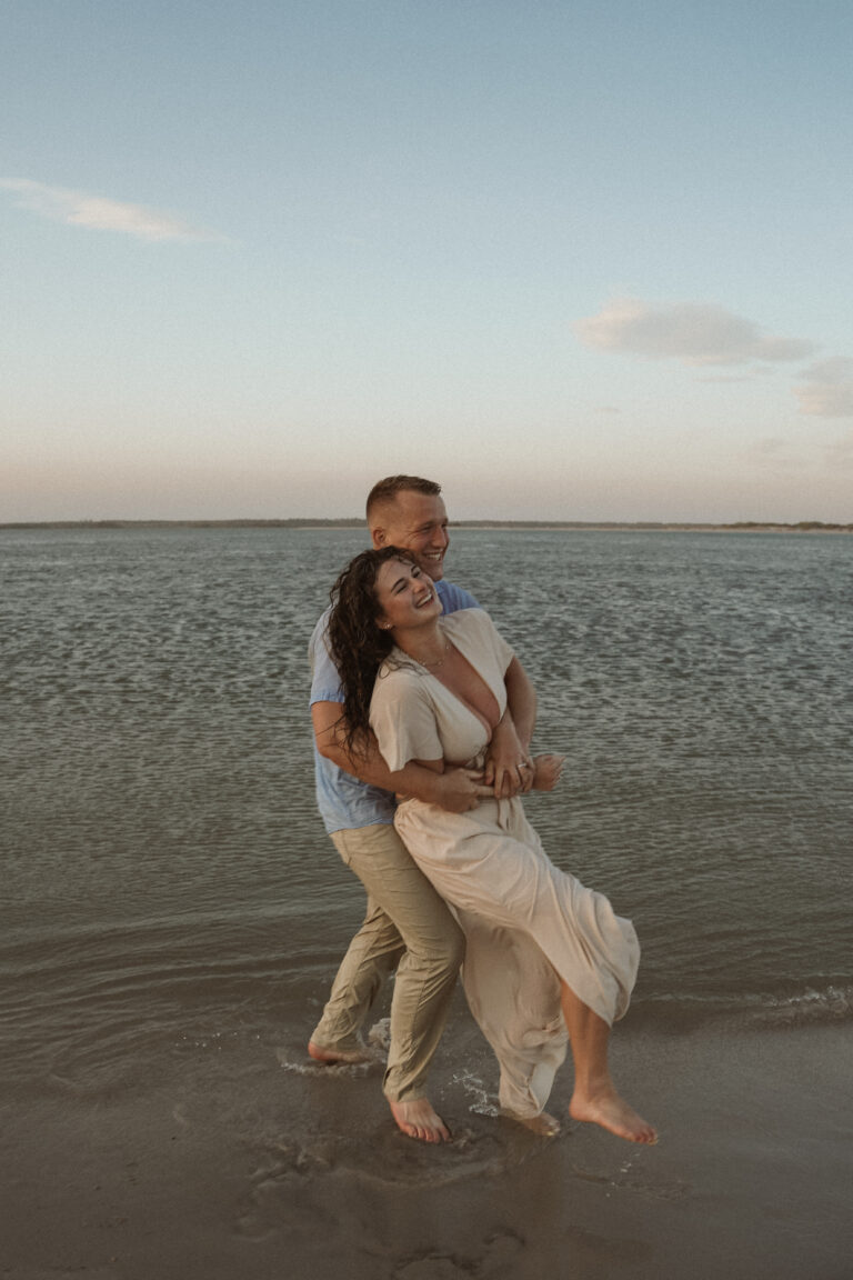 north-topsail-beach-couples-blomgren-21