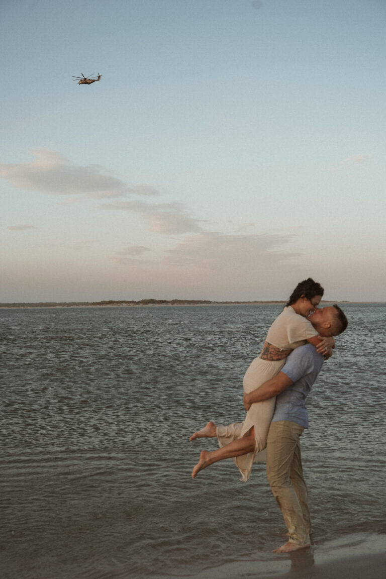 north-topsail-beach-couples-blomgren-23